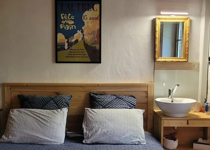 בית אירוח La Du Cantou